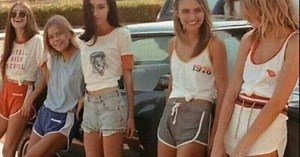 Ways BFF relationships have changed from the ’70s versus today