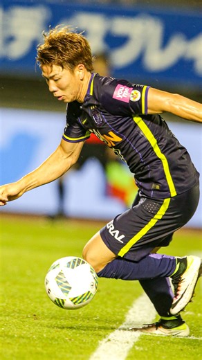 Happy birthday, Takuma Asano🎂🎉 Starting from Sanfrecce Hiroshima, Takuma Asano went on to play for overseas clubs such as Arsenal F.C. and VfB Stuttgart, and now plays for RCD Mallorca🌎 When talking about him, one cannot forget the decisive goal he scored against Germany in the 2022 FIFA World Cup. That strike remains deeply engraved in our memories. We look forward to being thrilled by many more of your goals in the future🔥 #JLEAGUE #football #sanfrecce | J.League (Japan Professional Footba