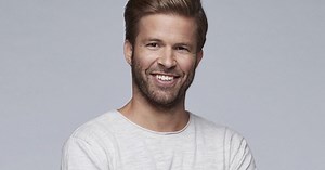 Ő Sebestyén Balázs ritkán látott felesége: a műsorvezető és a gyönyörű Viki 13 éve élnek boldog házasságban