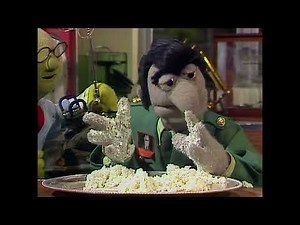 The Muppet Show - 504: Shirley Bassey - Muppet Labs: Alchemy Machine (1980)