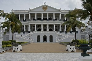 Falaknuma Palace, Hyderabad - For Royal Ambience and a Palatial Environment