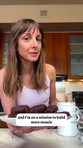 Cookies & Creatine? Works for me! Try my NO-BAKE PROTEIN COOKIES and save in creatine using my link in bio! Recipe go to Cookingforpeanuts dot com and search PROTEIN COOKIES or use link in my bi0. Love, Nisha #workouts #protein #creatine #nutrition #healthysnacks