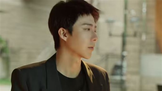 【4K】玫瑰丛生 第1-15集 高清无删减！￥c1ad2LuFi2￥