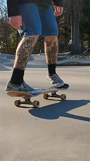 it's all in the foot shuffle #skateboardingisfun