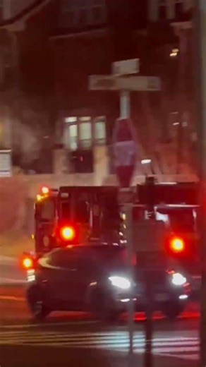 Fairfax city fire NEW foam engine 403 responding #fast #fire #water #emergency #automobile #iaff