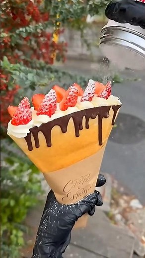 Tokyo Street Crepe Making