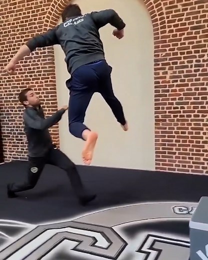 This is what it looks training at a stuntman school. Do not try this at home 😱💪 Campus Univers Cascades | LADbible