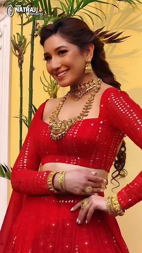 Elevate Your Bridal Look with Elegant Gold Jewellery | Shree Natraj Jewellers