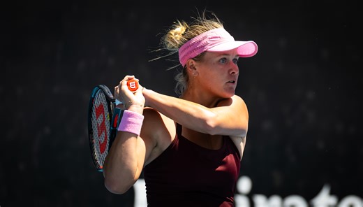 Stearns overcomes dropped first set to beat Jones in Austin