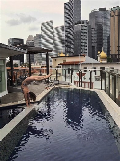 Roof . . . #circus #acrobatics #handstand #handbalancing #circuslife