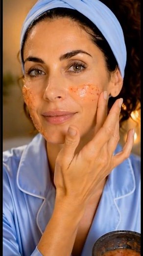 Tomato Erases Wrinkles and Dark Spots Fast Even at 70!