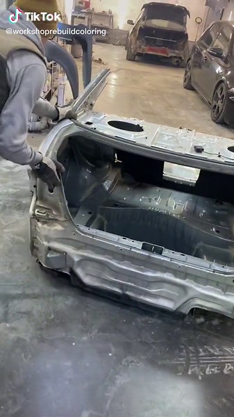 Car Repair Workshop: Disassembly and Maintenance Tips