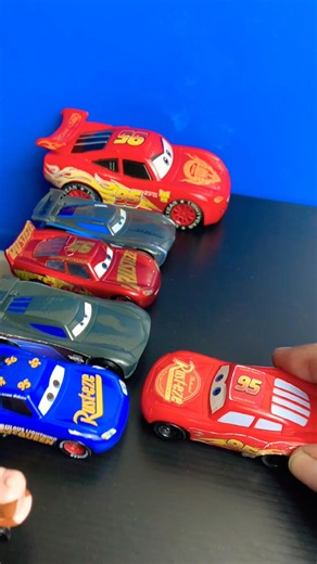 Very Satisfying and Review, Lightning McQueen, Disney Cars 3, Toys #toys #cars #mcqueen #mcqueencars