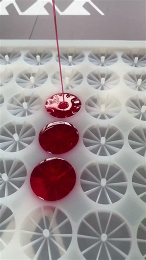 Easy Step-by-Step: Pouring Sugar Syrup into Silicone Mold for Perfect Candy Making
