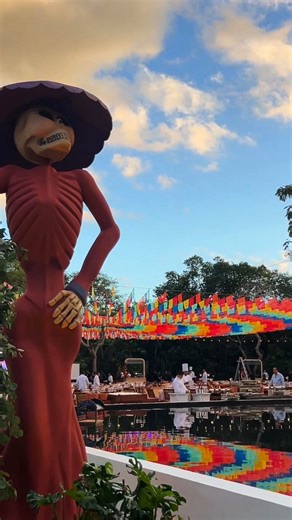 It was a true honor to welcome the @virtuosoltd Forum to @grandvelasmaya and host @matthewdupchurch CEO of Virtuoso, alongside a global network of travel advisors shaping the future of luxury travel. Throughout the program, our resort showcased thoughtfully designed spaces — from the serene Zen Garden welcome to vibrant beachfront gatherings that fostered connection and celebration. Guests enjoyed curated networking experiences, Five-Diamond culinary journeys, seaside cocktail receptions, and im