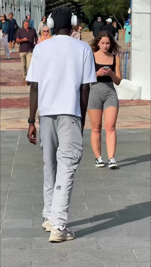 Innovative Robot Vibes: Tech Magic Unleashed