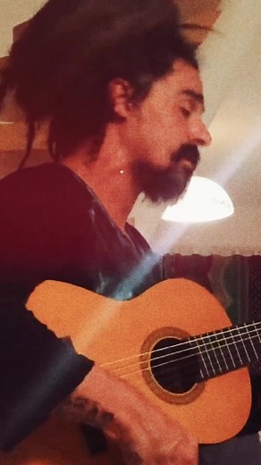 Vuela por Otro Rumbo - Letra Original y Vallenato