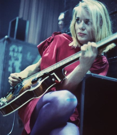 Happy Birthday to one bad a$$ bass player Tina Weymouth singer, songwriter and co-founder of the Talking Heads Tom Tom Club celebrates her 75th birthday today! ❤️🎶🎸 #tinaweymouth #talkingheads #tomtomclub #bassplayer #bassist #pioneer #legend #singer #songwriter #thetalkingheads #davidbyrne #chrisfrantz #jerryharrison #stopmakingsense #altrock #newwave #theeighties #newwavemusic #geniusoflove #wordyrappinghood #happybirthday | Cris Winter Radio