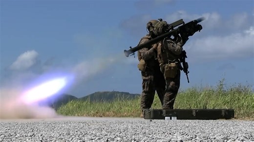US Army Training with Stinger Launcher