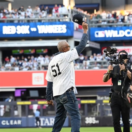 Thanks to 4x World Series Champion Bernie Williams for throwing out tonight's ceremonial 1st pitch! 🙌 | New York Yankees