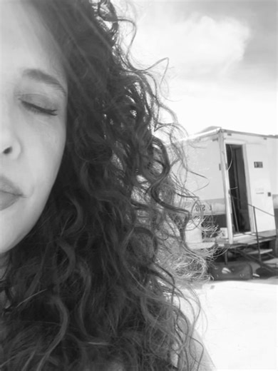 Angie Cepeda on Instagram: "Últimamente… 💫🫶🏽"