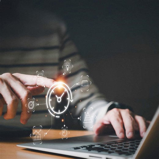 What’s the best way to approach production planning? Which factors should you be sure to consider? 🤔 These were among the questions we put to Kai Stindt from ENABLE Production Consulting. 🎤 He has been involved in automation and specialist mechanical engineering for over 30 years. Stindt takes a holistic approach when advising manufacturing companies. We are naturally delighted with the praise he heaps on us and on the item pluspartner network. 😊 Click here to read the interview on the item b