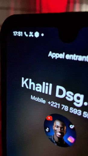 Dans cette vidéo, je te montre étape par étape comment activer la notification par flash sur ton téléphone Android. Grâce à cette astuce simple, ton téléphone va clignoter à chaque appel entrant ou notification, même en mode silencieux. Cette fonction est très utile si tu ne veux plus rater d’appels ou de messages importants 🔔 📌 Au programme : Activer le flash pour les appels Activer le flash pour les notifications Astuce simple et rapide (sans application) 💡 Compatible avec plusieurs télépho