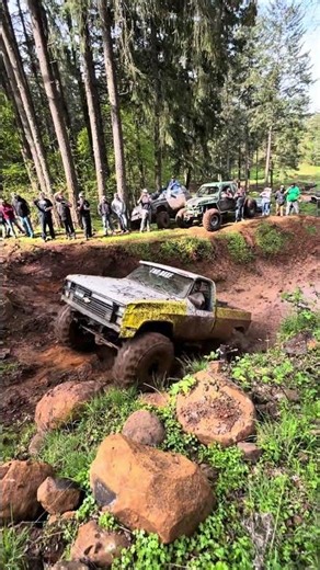 LS Swapped Chevy on 44” Boggers Hooks Like a Pissed Off Mule