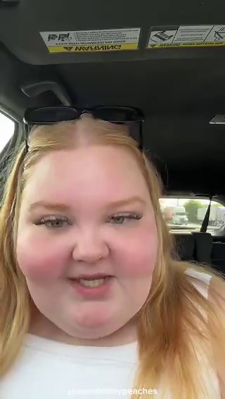 American woman says she would give her life for a chicken biscuitShe says what she wants in the morning is a chicken biscuit, what she wants throughout the day is a chicken biscuit, even her last meal she wants to be a chicken biscuitSo she went and bought a fast food chicken biscuitFast food chicken biscuits contain anywhere from 400-600+ calories per biscuitMany have over 1,500+ mg of salt per sandwichThey have 10 grams of saturated fat and a bunch of other bad ingredientsMake America Healthy 