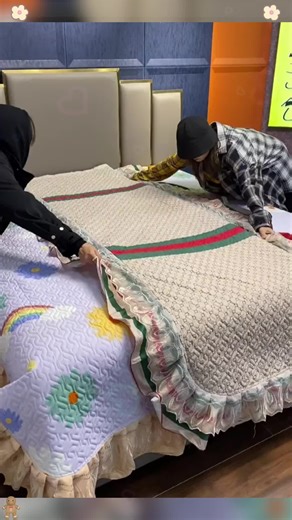 Elegant Three-Piece Bedspread Set for Your Bedroom