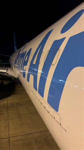 Exploring an Amazon Prime Airplane: A Planespotter's Dream