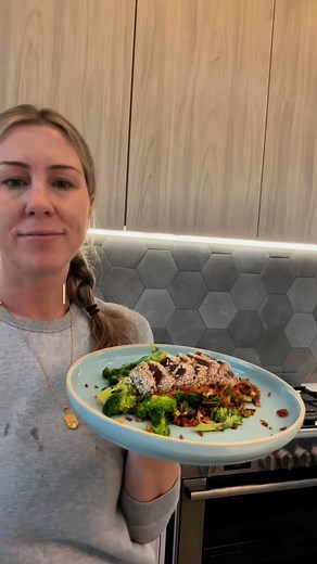 10K views · 166 reactions | Bluefin tuna on a crispy rice salad. This one was goooood. If you don’t have bluefin, you could put your fave panfried fillet or raw fish on top. Let me know if you’d like the recipe  #facebookreelsviral #reels #crispyrice #salad #bluefin #tuna #fishofinstagram #fish #fishing #fishoftheday | Nickys Addicted to Fishing | Facebook