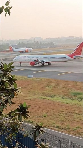 Double Trouble! Air India vs SpiceJet - Who will win? 😱 #trending #travel #viral
