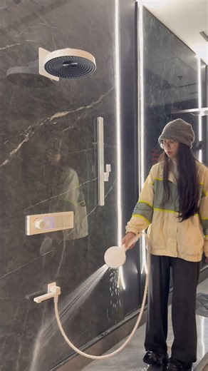 🚿 A New Standard of Luxury with Our High-End Shower Head 🚿 Designed to elevate your bathroom with refined style and cutting-edge technology. A shower experience that’s nothing short of luxurious. 🌟💧 #ShowerLuxury #PremiumDesign #HighEndBathroom #BathroomInspiration #ShowerGoals | Home Kitchen Supplies