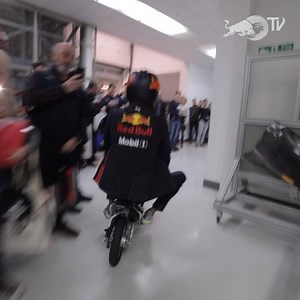 739K views · 10K reactions | The Bulls are loose in the factory! 落✍️ | Oracle Red Bull Racing | Facebook