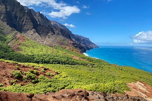 What it's like to backpack one of the most dangerous trails in Hawaii