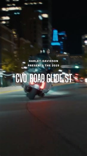 圧倒的な人気を誇るHarley-Davidson CVO Road Glide ST。その2025年最新モデルは、パフォーマンスバガーの可能性をさらに広げる一台です。​ ​ 専用設計のMilwaukee-Eight 121 高出力エンジン、CVOモデルにのみ許されるこだわりのカスタムディテールをはじめ、装備や機能などあらゆる面で高次元のパフォーマンスを実現。スピード、俊敏性、そして洗練を極めたバガーがここにあります。詳細はプロフィールのリンクから公式Webサイトへ。​ ​ #HarleyDavidson #RoadGlide #CVO #HarleyDavidsonJapan #ロードグライド #ハーレーダビッドソンジャパン | Harley-Davidson Japan / ハーレーダビッドソン ジャパン