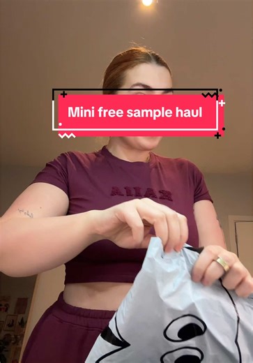 Mini Free Sample Haul and Try-On Review