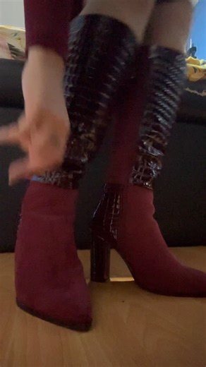 Bootiful Baby on Instagram: "#boots #boot #bootseason #iloveboots #bootlovers #bootlove #thesebootsaremadeforwalking #bootqueen #selfie #selfiequeen #fashionista #bootqueendebrasg"