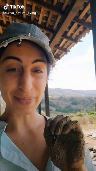 DIY Mud Sink: Building Unique Architecture with Dirt