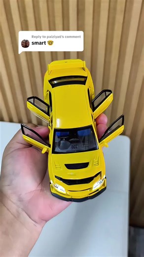 Reka Bentuk Kereta Mini Versi Realistik