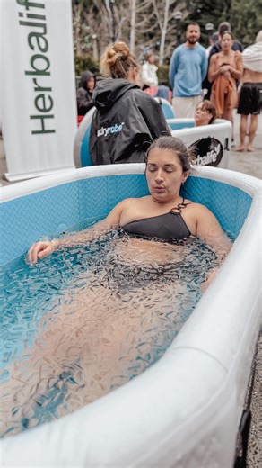 𝓥𝓪𝓵𝓮𝓻𝓲𝓮 𝓜. 𝓡𝓸𝓸𝓽 | 𝘓𝘪𝘧𝘦𝘴𝘵𝘺𝘭𝘦 é𝘲𝘶𝘪𝘭𝘪𝘣𝘳é 💫 | Vous savez c’était quoi mon thinking avant le bain de glace ? Je me suis dit «accueille les sensations comme tu l’as fait à chaque... | Instagram