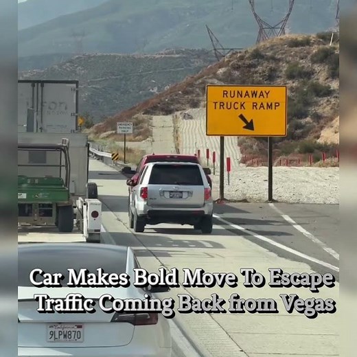Things You Don't Normally See on the Road#viral #viralvideo #video #viralshorts #cars #carshorts