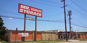 Affordable Self Storage Units in South Philadelphia, PA