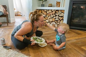 Here's Everything We Know About Mina Starsiak Hawk's IVF Journey