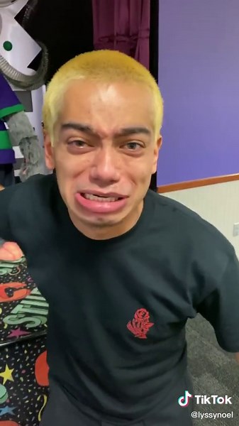 Chuck E. Cheese KIDNAPPED my friend @edwardcenteno 😳 ... #chuckecheese #chuckecheesefnaf #scary #fyp