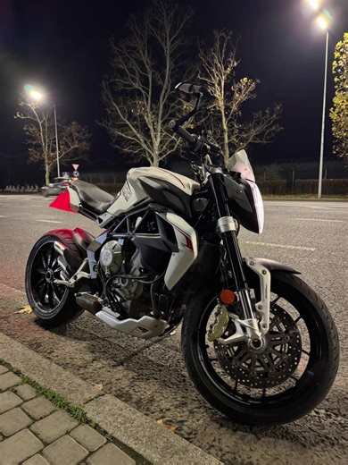 Продаю MV Agusta Dragster 800 RR 2014 ❗️Вже у нашому Телеграмі ⬆️