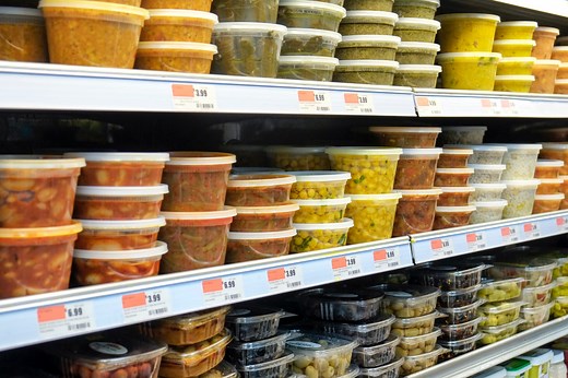 How Long Do Plastic Containers Last? A Food Safety Expert Weighs In