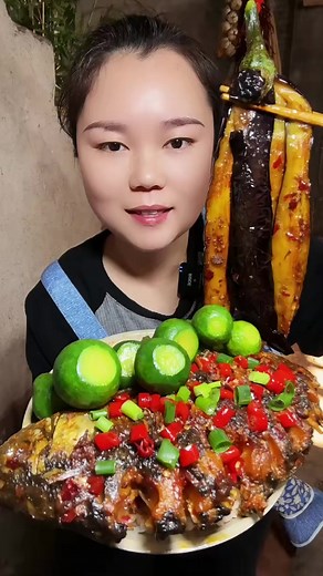 Braised Crucian Carp – Super Delicious! Part 1 | Let's Eat Show