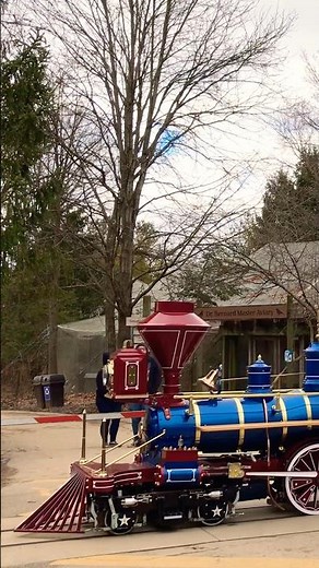 The train at the Columbus zoo